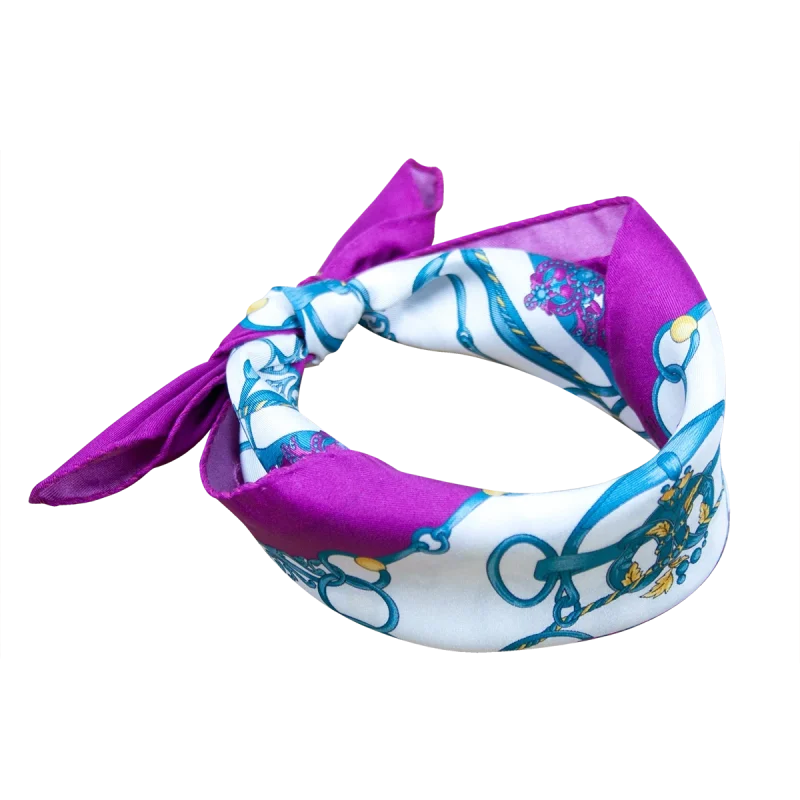 Foulard da collo in seta bianco e viola con stampa catene annodato