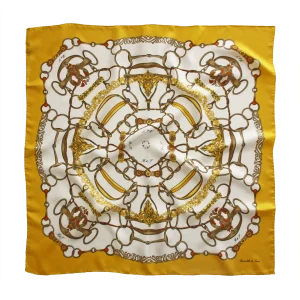 foulard 90x90 in seta con fantasia anelli e corde e bordo giallo ocra