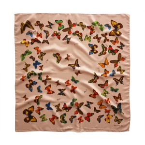 foulard in seta rosa antico con fantasia farfalle multicolore
