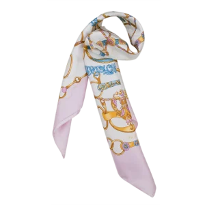 Foulard Donna in Seta Rosa Cipria Indossato FCB34 foulard da donna in seta rosa cipria e azzurro indossato al collo