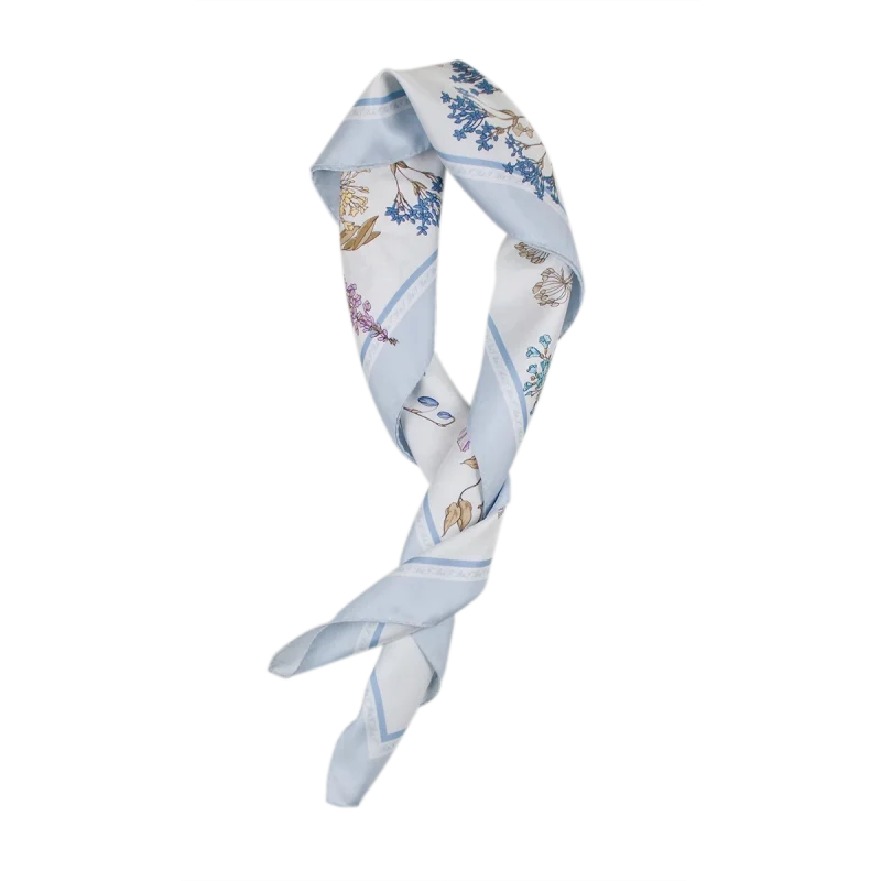 Foulard Quadrato in Seta a Fiori Azzurro Chiaro FIA13 foulard quadrato in seta a fiori con bordo azzurro chiaro