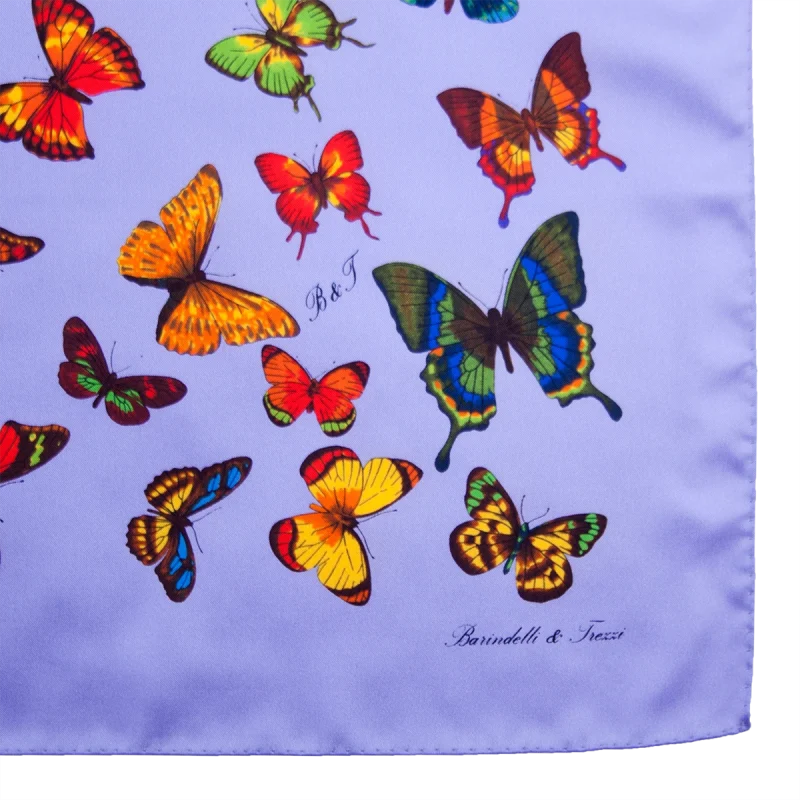 foulard in seta pervinca con farfalle colorate e firma Barindelli & Trezzi