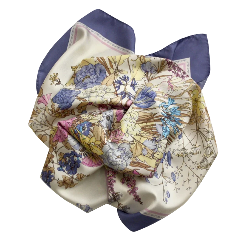 Foulard Donna in Seta a Fiori Viola Pervinca FIA12 foulard da donna in seta annodato con fantasia floreale e bordo viola pervinca