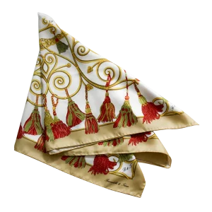 foulard in seta con nappine rosse e verdi e decorazioni dorate