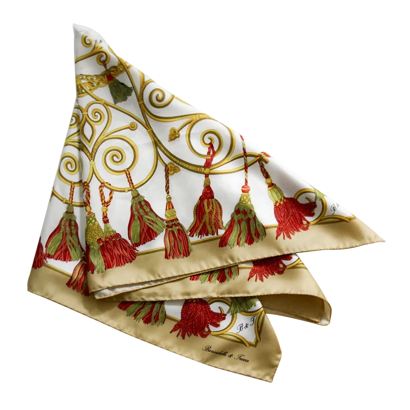 foulard in seta con nappine rosse e verdi e decorazioni dorate