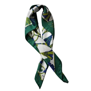 foulard donna in seta verde smeraldo annodato con fantasia nappine