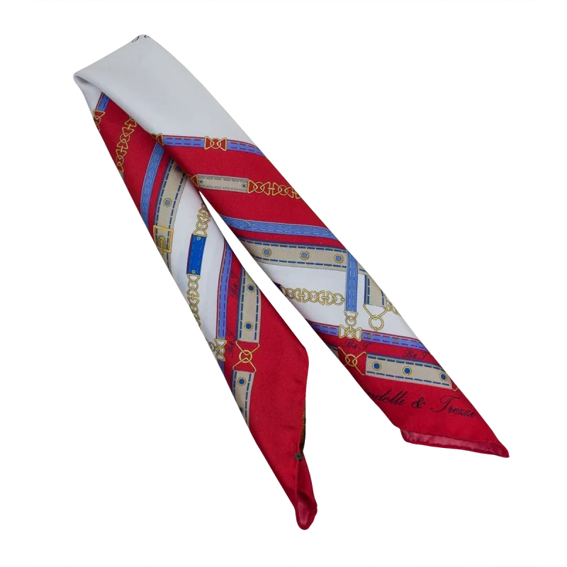Foulard piccolo piegato in seta con fantasia grafica a cinture nei toni rosso, bianco e blu