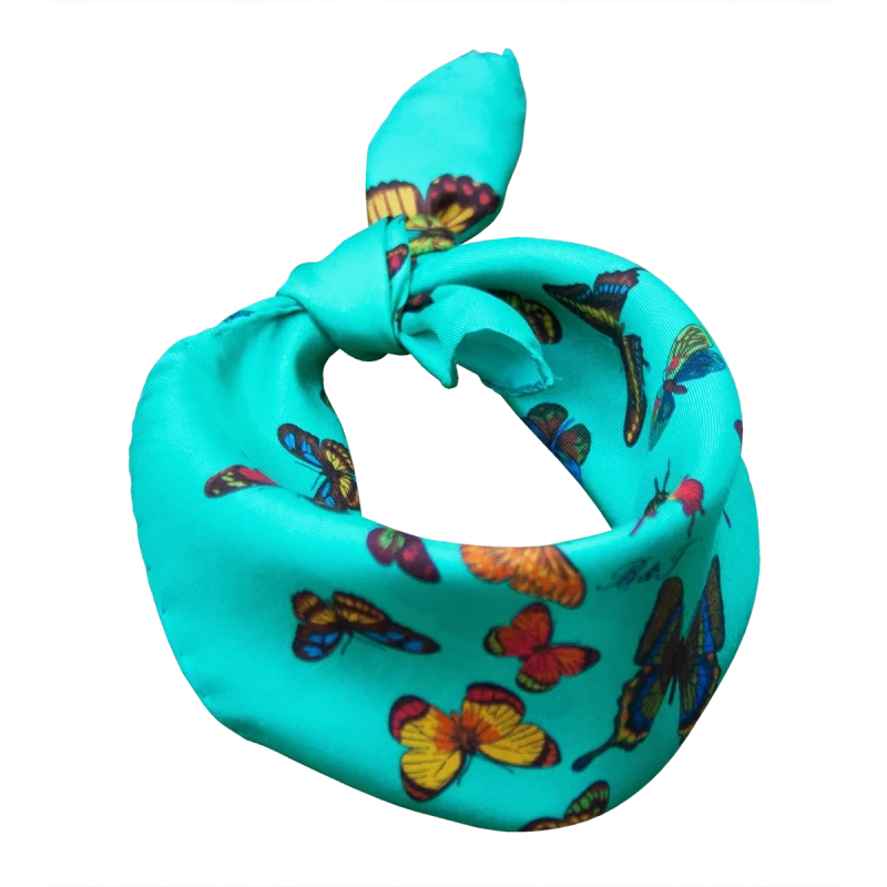 Foulard piccolo da donna in seta azzurro acqua con farfalle multicolore annodato