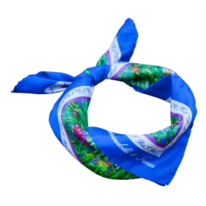 Foulard piccolo da donna in seta blu chiaro con fantasia floreale e farfalle annodato