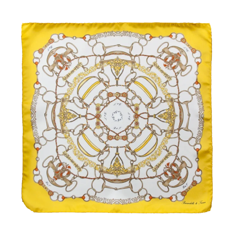 Foulard piccolo in seta giallo con fantasia a catene finimenti e dettagli oro