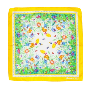 Foulard piccolo quadrato in seta con fantasia floreale e farfalle multicolore su fondo bianco e bordo giallo