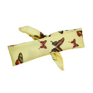 Foulard piccolo da collo in seta giallo vaniglia con farfalle multicolore annodato