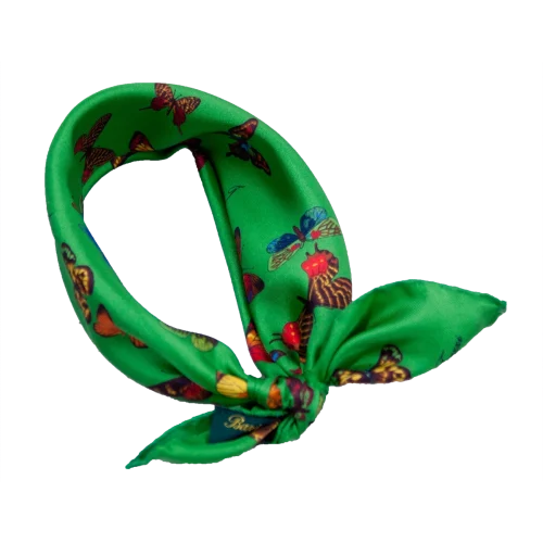 Foulard piccolo da collo in seta verde smeraldo con farfalle multicolore annodato