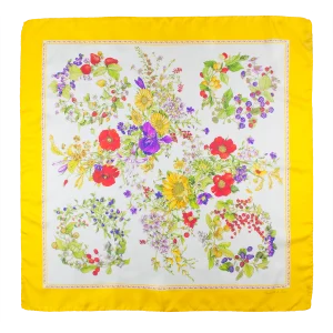 foulard 90x90 in seta con ghirlande di fiori e frutti e bordo giallo