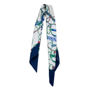 Foulard Blu Navy e Verde Indossato al Collo FCB36 foulard in seta blu navy e verde indossato al collo