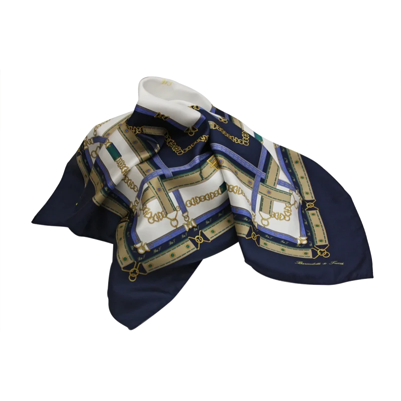Foulard in twill di seta blu navy con dettagli ornamentali e fibbie decorative