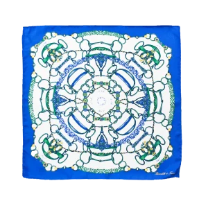 Foulard in seta con bordo blu acceso e motivo catene nei toni del verde