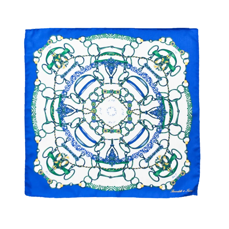 Foulard in seta con bordo blu acceso e motivo catene nei toni del verde
