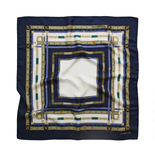 Foulard 90x90 in seta blu navy con fantasia cinture e fibbie