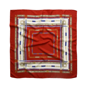 Foulard 90x90 in seta rosso con fantasia cinture e fibbie