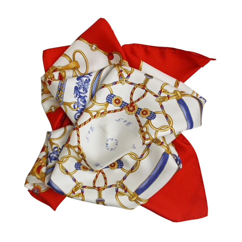 foulard da donna in seta rosso con anelli e corde intrecciate