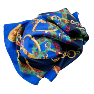 Foulard in seta blu navy e blu elettrico con fantasia equestre e catene decorative