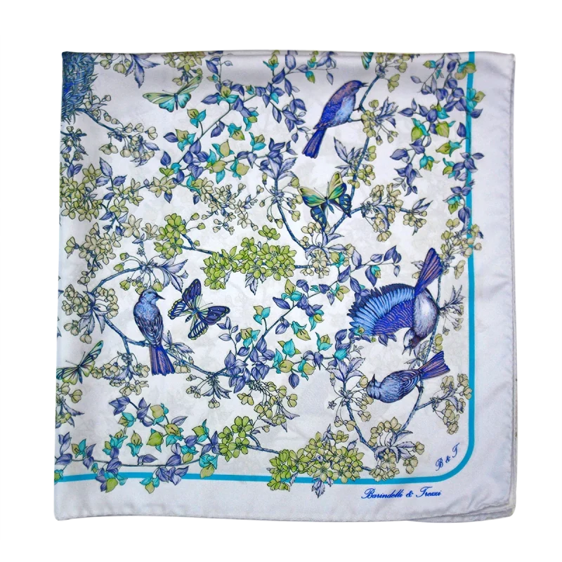Dettaglio Foulard Uccelli e Fiori Blu e Verde FF03 dettaglio foulard in seta con uccelli blu, farfalle e fiori verdi e turchesi