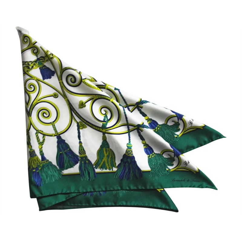 foulard in seta verde smeraldo con nappine blu e verdi