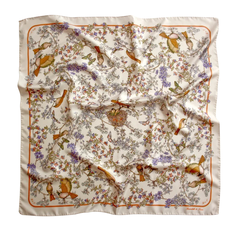 foulard 90x90 in seta con uccelli, farfalle e fiori nei toni arancio e lilla
