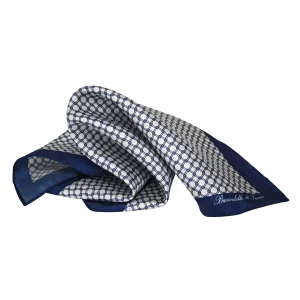 Pochette da taschino uomo in seta twill con fantasia geometrica bianca e blu navy
