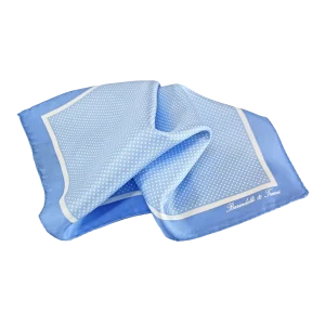 Pochette da taschino uomo in seta twill azzurra con micro fantasia pois bianca