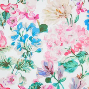 Ingrandimento disegno sciarpa fiori campo rosa