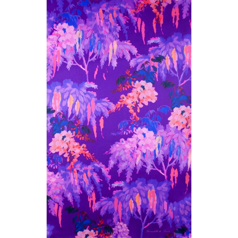 sciarpa in seta distesa disegno fiori glicine viola
