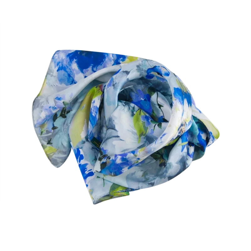sciarpa fiori blu ghiaccio annodata